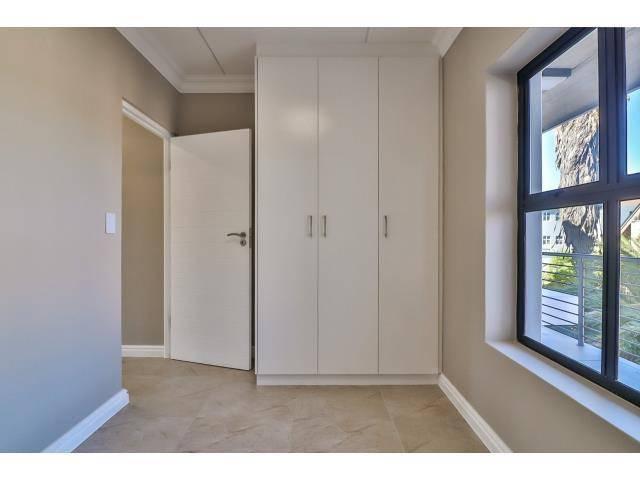 To Let 2 Bedroom Property for Rent in Waves Edge Western Cape